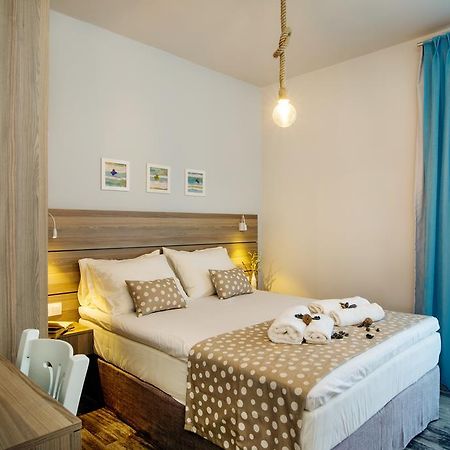 Beachside Apartment In Plakias Centre! Eksteriør billede