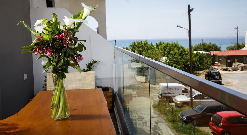 Beachside Apartment In Plakias Centre! Eksteriør billede